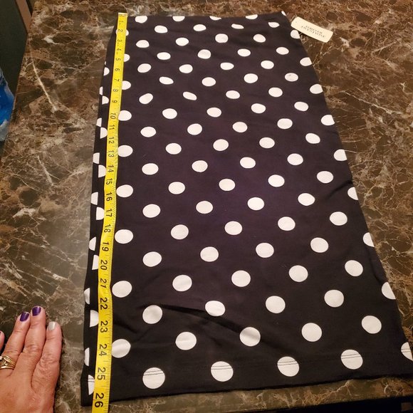 black and white poka a dot skirt - Picture 2 of 4
